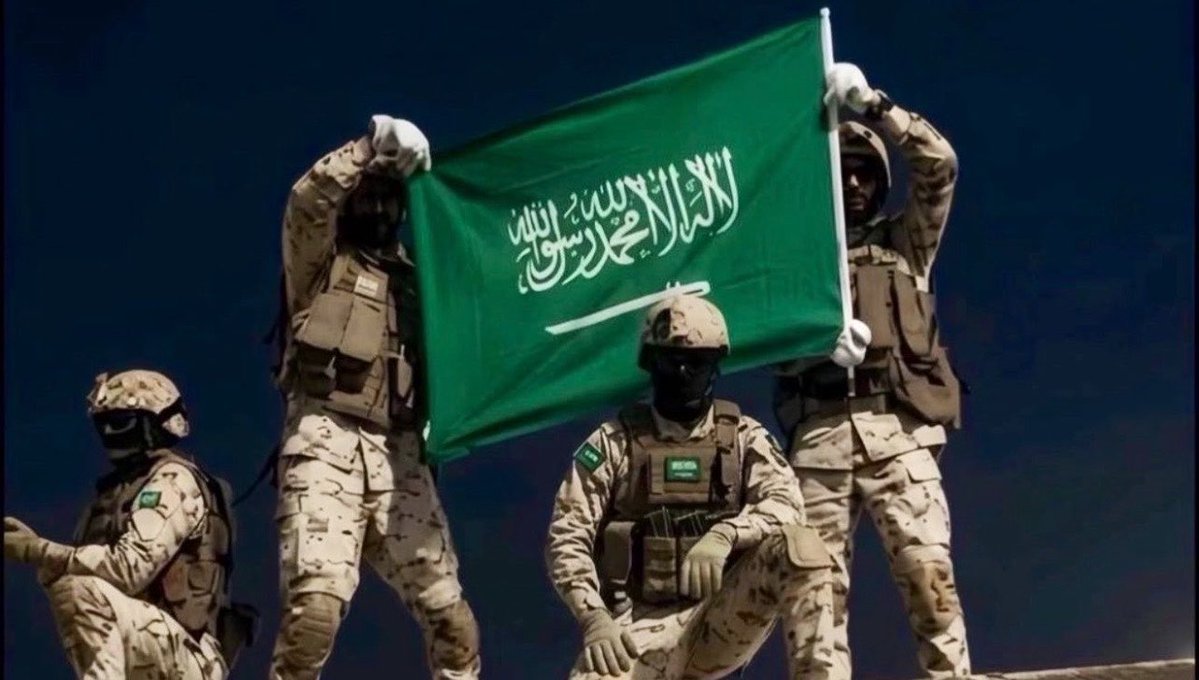 sliaz11's tweet photo. الـراس مـرفـوع .. والـرايـه ســعــوديــه https://t.co/9940aFN96A