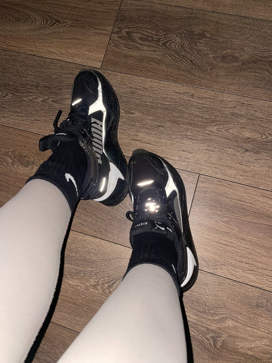 feet_hill's tweet photo. Putting these back on today and the are still damp from last night 😍 🦶 💦 💦 💦 #sweatysocks #sockfetish #smellysocks #FOOTSMOTHER #footmassage #footfreaks #FOOTFETİSH #feetworship #feetsniffing #feetporn #feetfreaks #feetfootish #feetfinder #feetfetish #feetaddict #Feet https://t.co/4zYA7BqLD2