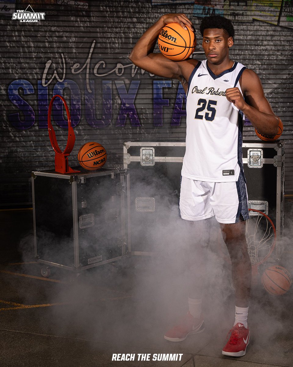 SummitHoops's tweet photo. Just dropping these here 🤝

📸 @Inertia_Photo 
 
#ReachTheSummit x #SummitMBB https://t.co/Ti5XY8xIbx
