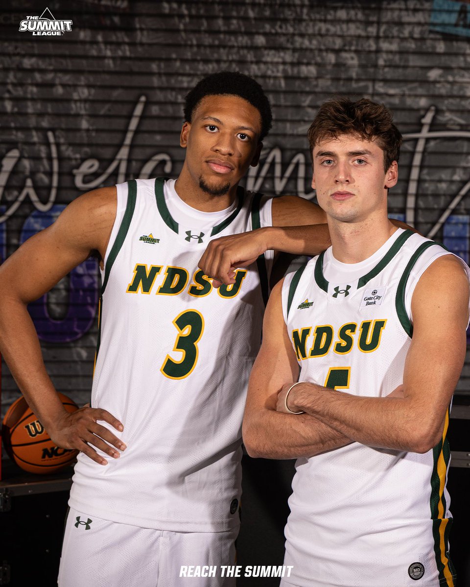 SummitHoops's tweet photo. Just dropping these here 🤝

📸 @Inertia_Photo 
 
#ReachTheSummit x #SummitMBB https://t.co/Ti5XY8xIbx