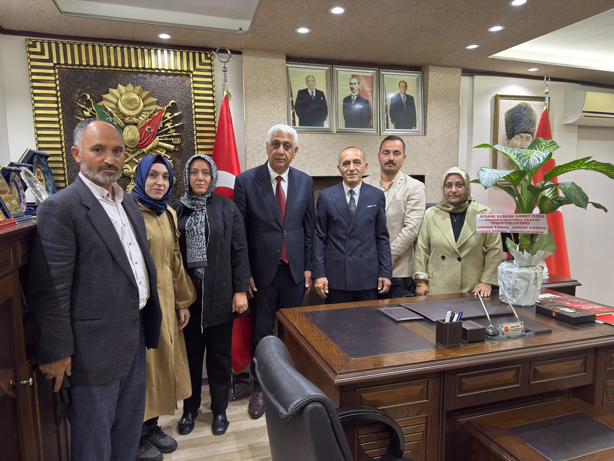 ahmetzen's tweet photo. Gaziosmanpaşa Erzurumlular Derneği Başkanı Sn. Orhan Tanas ve kıymetli yönetimini misafir ettik. Değerli ziyaretleri ve hoş sohbetleri için kendilerine teşekkür ederiz.
Var olsunlar 🇹🇷 https://t.co/pRuNqRGmaf