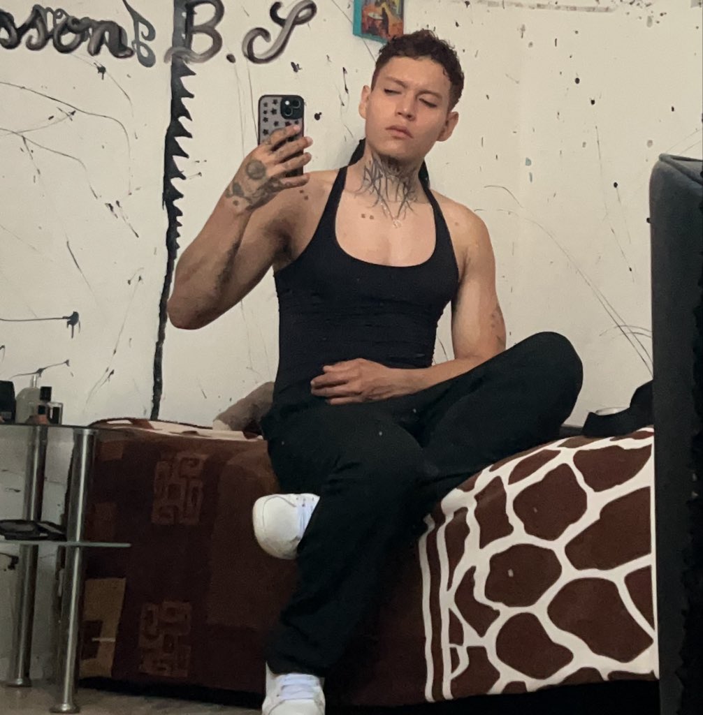 AIDENTWINK18's tweet photo. I'm horny 🥵 https://t.co/AMo0rPisHl