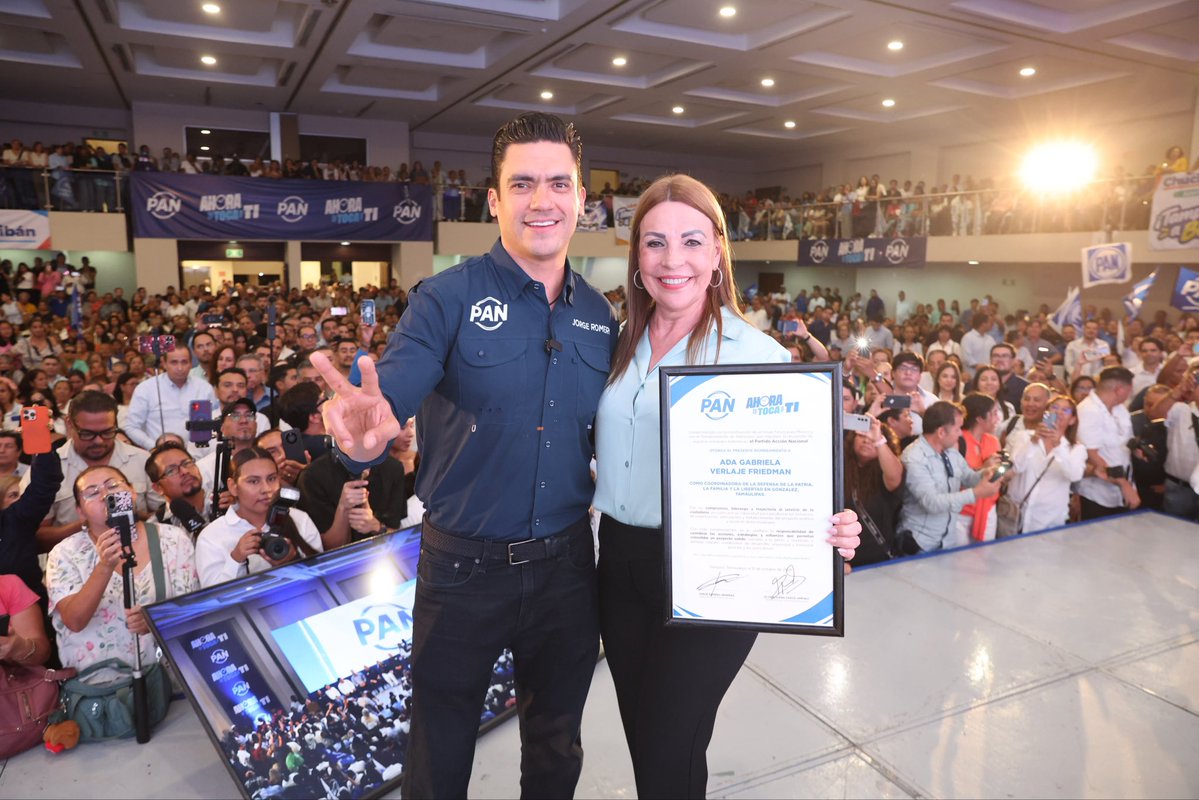 AccionNacional's tweet photo. ¡En Tamaulipas, nuestras convicciones se convierten en acción! 💪🏼

Desde Tampico, nuestro presidente nacional, @JorgeRoHe, junto con nuestros diputados federales @_ATejeda y @ErnestoSR_MX, y la Presidenta Estatal @GloriaGarzaTam y el Secretario General @CesarTruko, entregó los nombramientos a quienes encabezarán las Coordinaciones de la Defensa de la Patria, la Familia y la Libertad:

• @dralejandrogbr — Aldama.
• Ada Gabriela Verlage Friedman — González.
• @ChuchoNader — Tampico.

Seguiremos trabajando por el bien y la prosperidad de las familias tamaulipecas. 🇲🇽

#PatriaFamiliaYLibertad