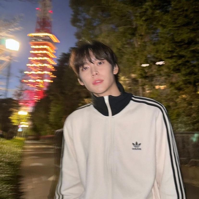 eunmaew's tweet photo. จากผู้บริโภคสู่พ่อค้าครับ
Eunseok x Adidas Musinsa Edition 💙

I vote for #RIIZE on #2026MAMAVOTE https://t.co/bXo0MTas5V