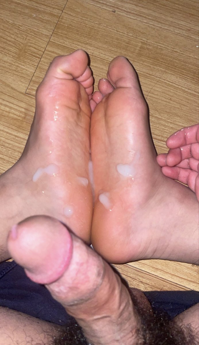 sirgregoryyy's tweet photo. Smelly soles 😉 https://t.co/6JWaUXSTAW