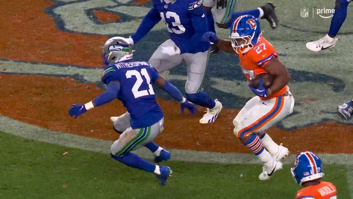 NFL's tweet photo. 😮‍💨 https://t.co/q1BBWrPlQs
