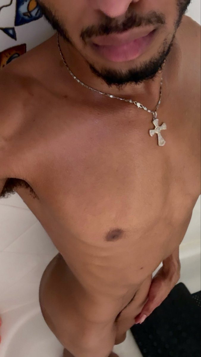 kenzamillion's tweet photo. can you wash my back? 🫧💭 #mlm #miami  #latino https://t.co/ioBnyLA5MS