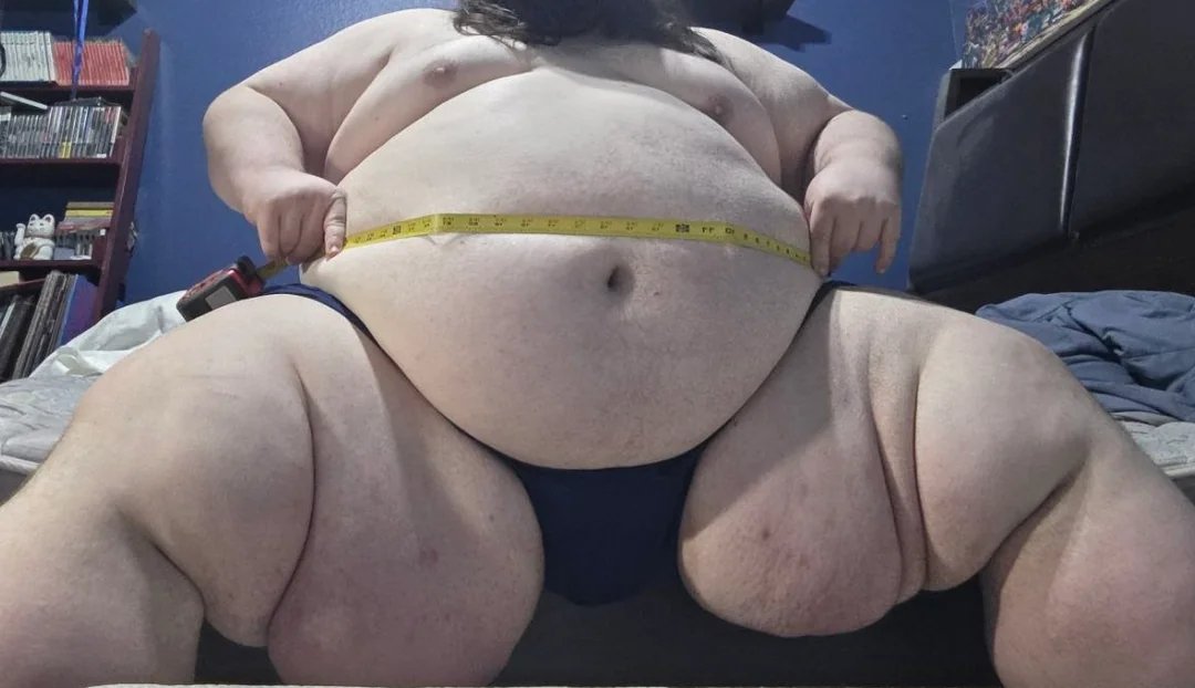 LandwhaleWatFat's tweet photo. Couple pics from my most recent measurements ;3 Vid over on the OF https://t.co/WUAAZc2dc4