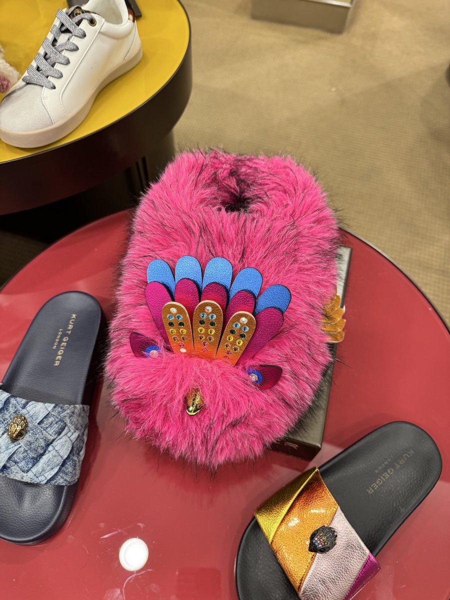 JessicahRaven93's tweet photo. Need that
 #shoes https://t.co/JiS8QXYfFY