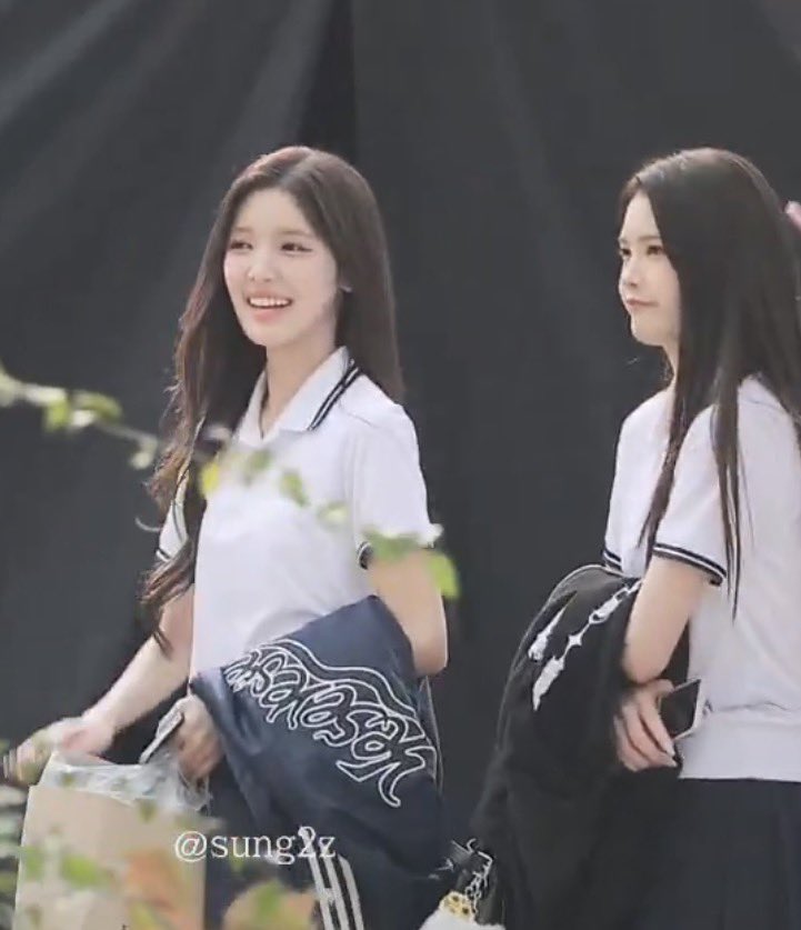yuhapilled's tweet photo. The people’s princess yuha with her meeping gf a-na 😭 https://t.co/0LOi7uLHmL