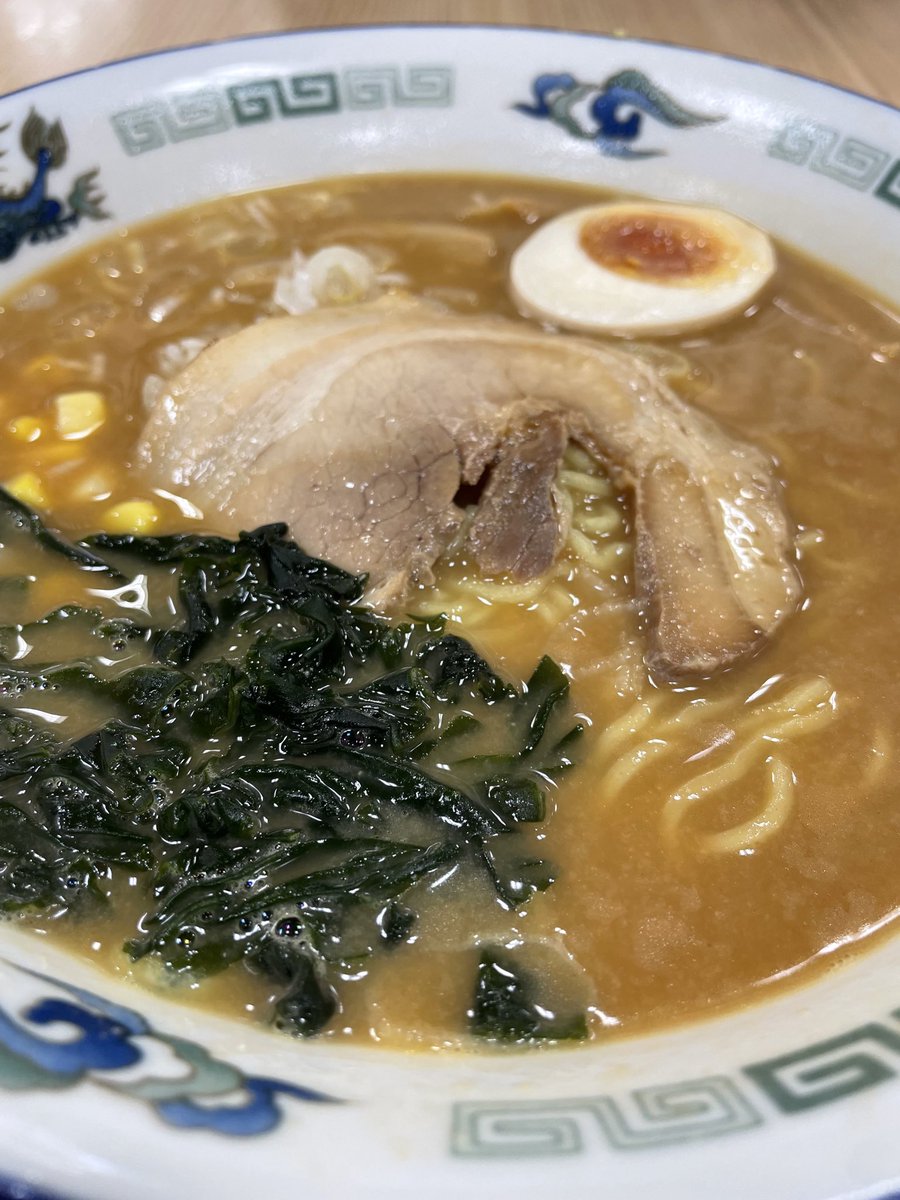KTG_wo_ka's tweet photo. ご飯全部売り切れてたのでラーメン https://t.co/kYbxGJD8ya