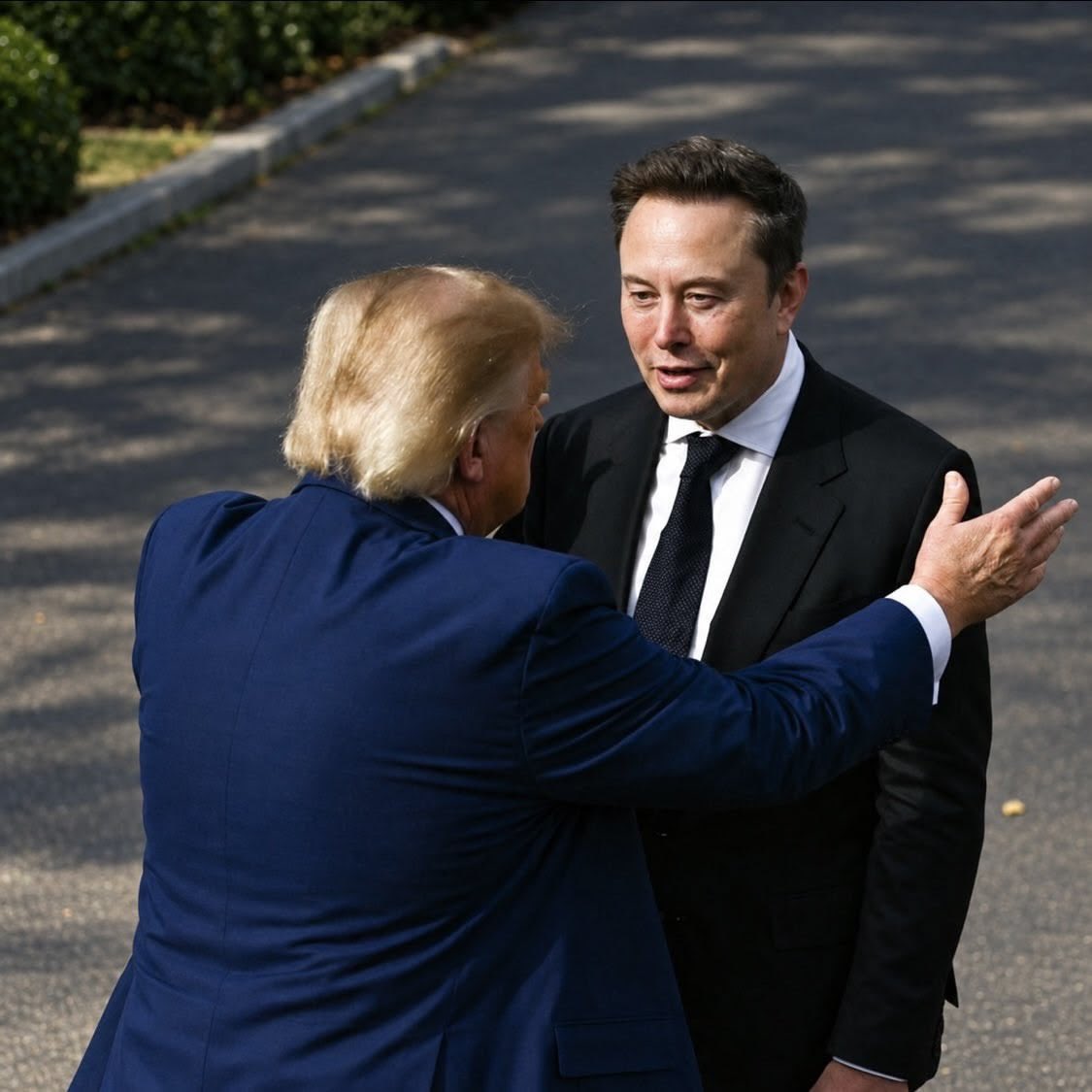 ERMXCEO's tweet photo. 🇺🇸🤔Be honest! Do you support Elon Musk and
Donald Trump working together toward their vision of making America great again?

🅰️ Yes, absolutely🇺🇸
🅱️ No, I don't👎
C It depends on their actions
D Only time will tell

• What's your honest opinion? https://t.co/jkYuaGZNOp