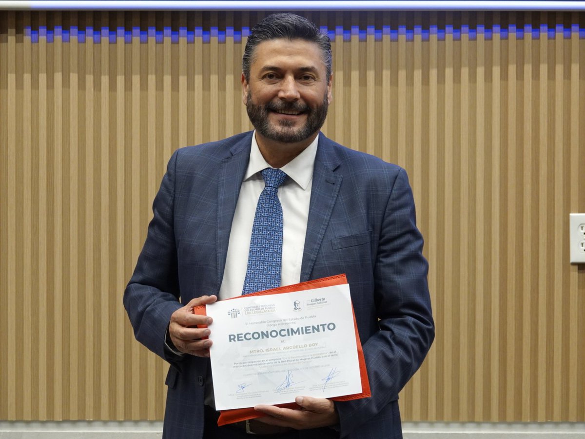 trielecpue's tweet photo. ⚖️ El Magistrado Presidente del #TEEP, 𝗜𝘀𝗿𝗮𝗲𝗹 𝗔𝗿𝗴𝘂̈𝗲𝗹𝗹𝗼 𝗕𝗼𝘆, participó en la Tercera Mesa de Trabajo sobre Violencia Política en Razón de Género, en el marco del 10.º aniversario de la Red Plural de Mujeres de Puebla, en el @CongresoPue. https://t.co/MGT8Dbs77R