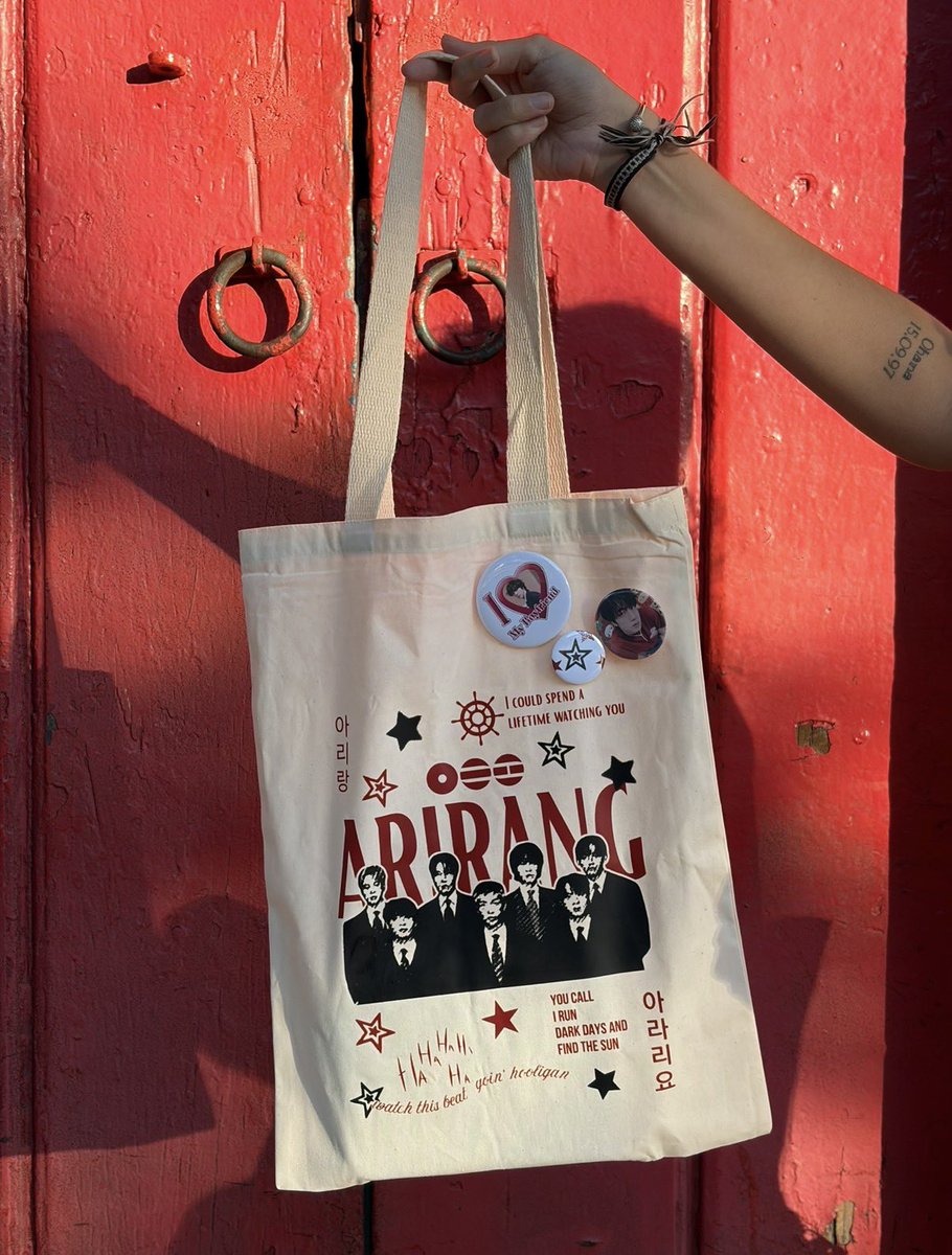 corynstore's tweet photo. Aproveitando para divulgar as nossas ecobags que estaremos vendendo nos três dias de show, apenas R$ 50,00. 

perfeita para encher de brindes, a ela é resistente viu e quem comprar ganha um botton!

quem quiser pode reservar pq temos uma quantidade limitada https://t.co/l3W1bcxb31