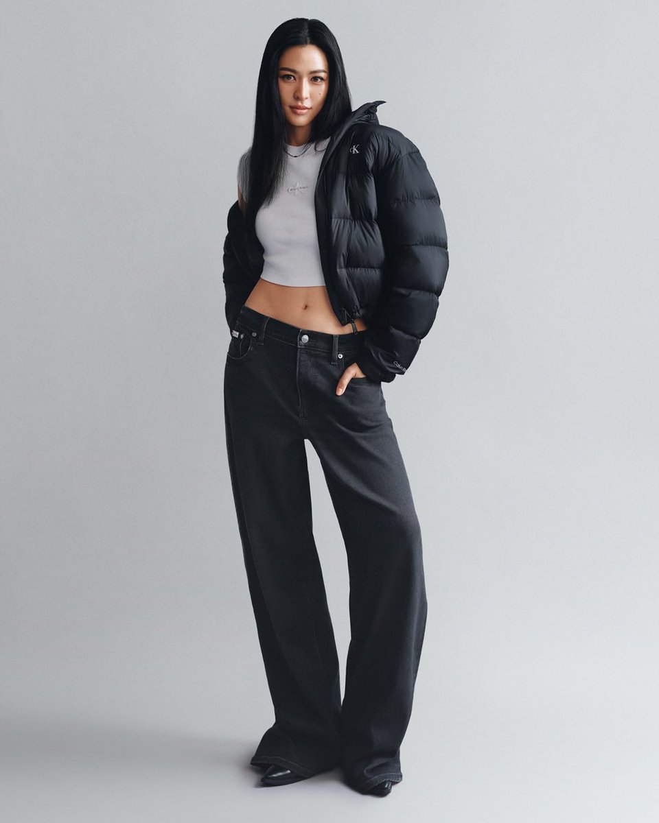 00k1105's tweet photo. Wow new campaign again ❤️‍🔥

#linglingkwong #หลิงหลิงคอง
#LinglingKwongxCalvinKlein https://t.co/gPT0EL8KgH