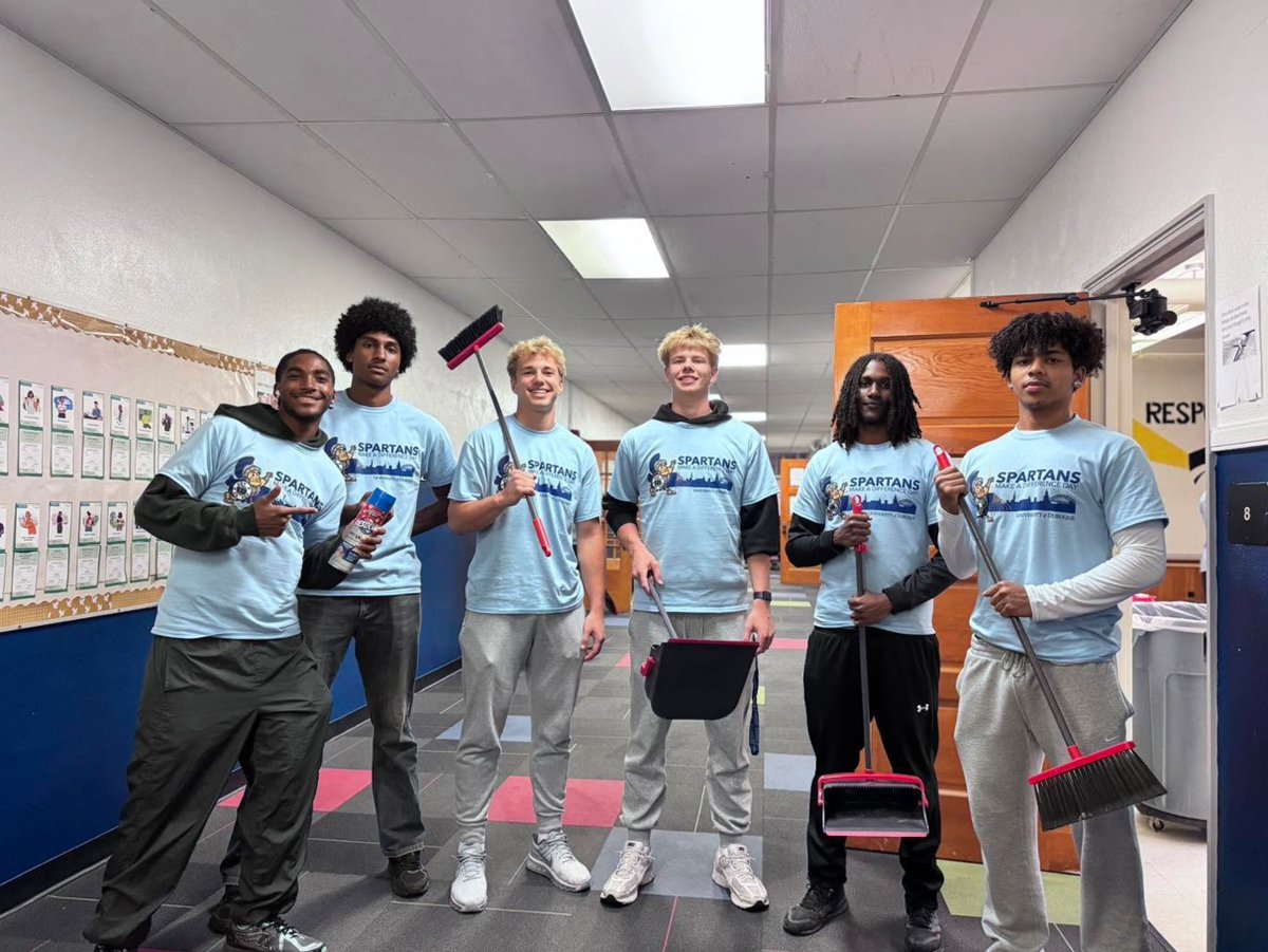 UDHoops's tweet photo. As part of more than 700 UD student-athletes, our guys had a great time doing their part for Spartans Make-A-Difference Day today! We had the opportunity to do some amazing work with the Dubuque Dream Center Academy! #FlySparty #RepTheDBQ https://t.co/yRsakboBL4