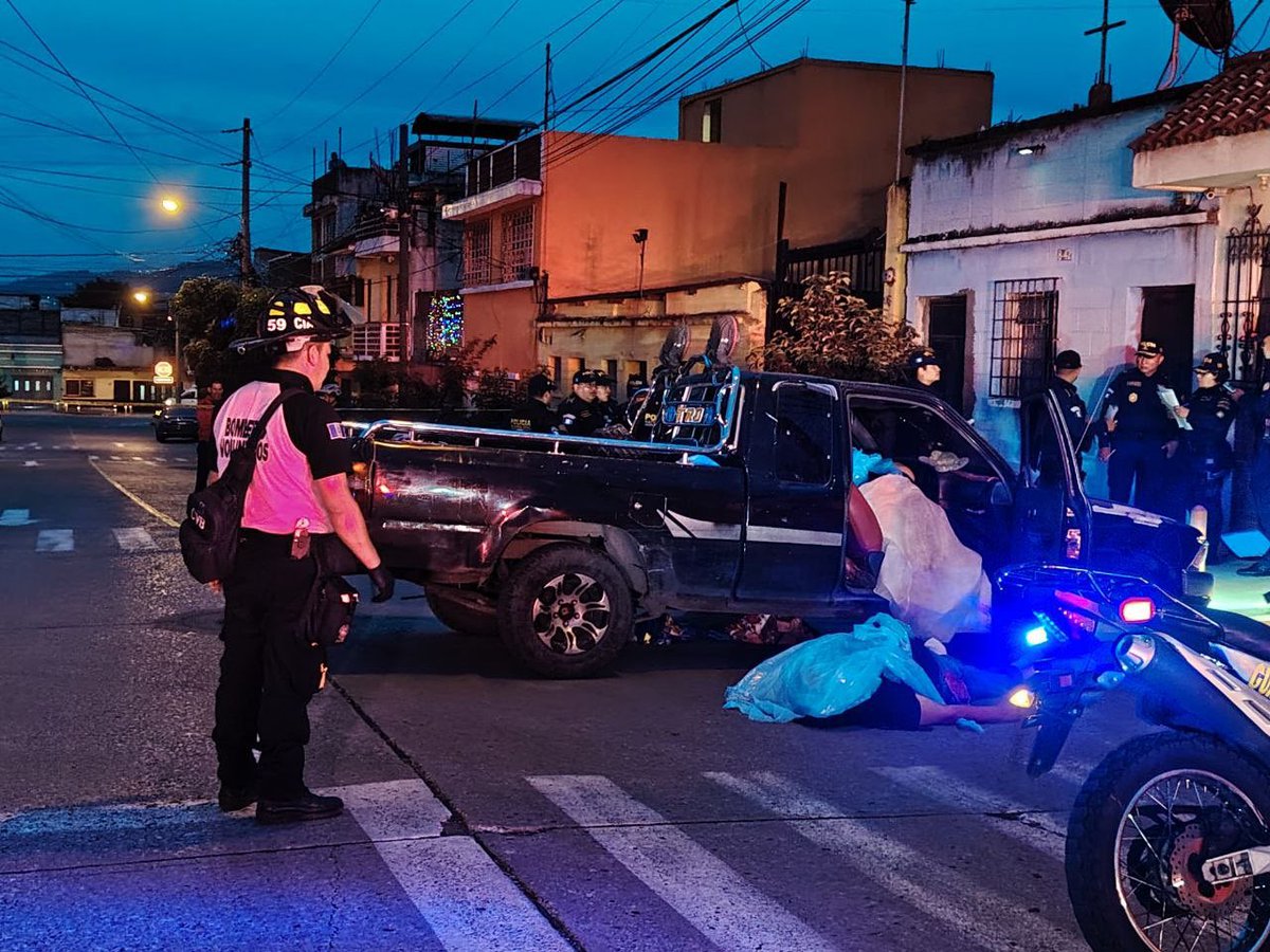 viniciogutierr3's tweet photo. 🚨 Tres personas mueren baleadas esta tarde en 8va. Calle y 14 avenida zona 6. https://t.co/qGVKuFDkM7