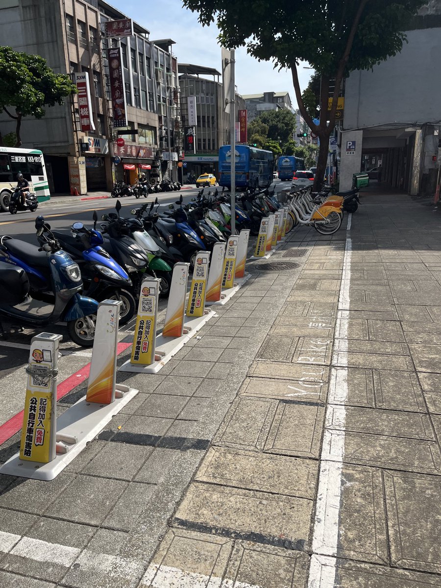 HigeVoyager's tweet photo. #台湾 すごいところはレンタサイクルが街中で充実してるところ #youbike と言うサービス
交通系ICをサービス用サイトで登録する必要がある
昨晩も2回ほど利用したが、どちらも30分程度。10元(50円くらい)でした https://t.co/YTajEzGloD