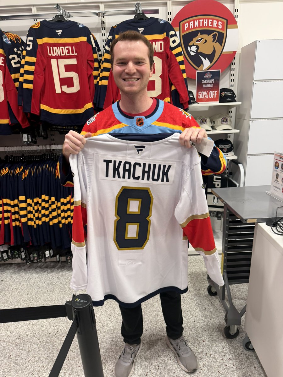 miamiguydylan's tweet photo. Update: the jersey has been purchased. I love Brady Tkachuk https://t.co/QPkvVRMRCf