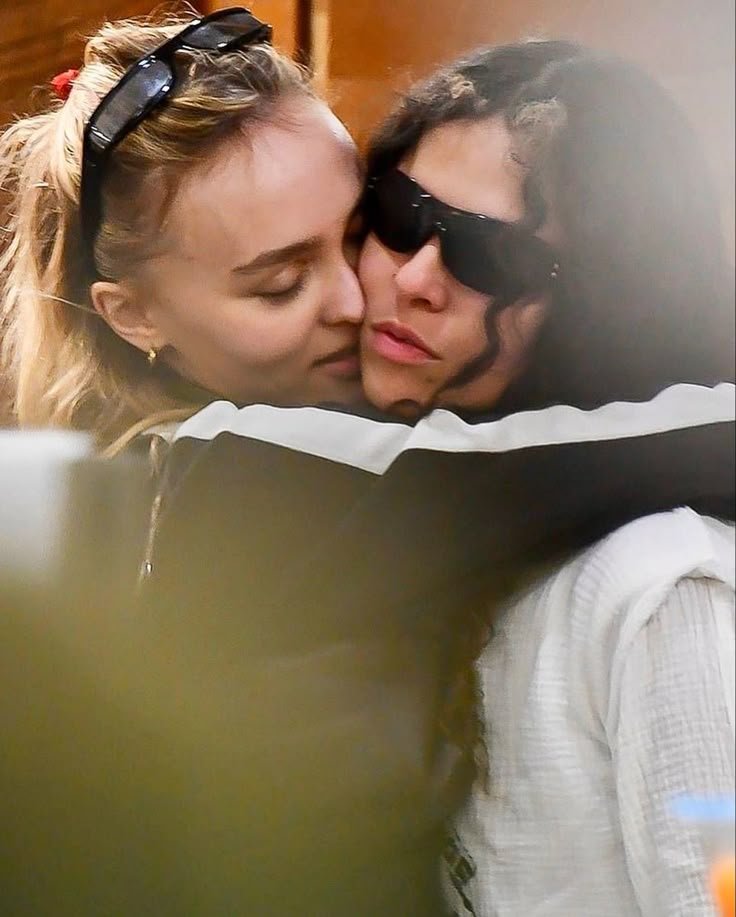 loonamanifesto's tweet photo. https://t.co/BUqH8lZAI6