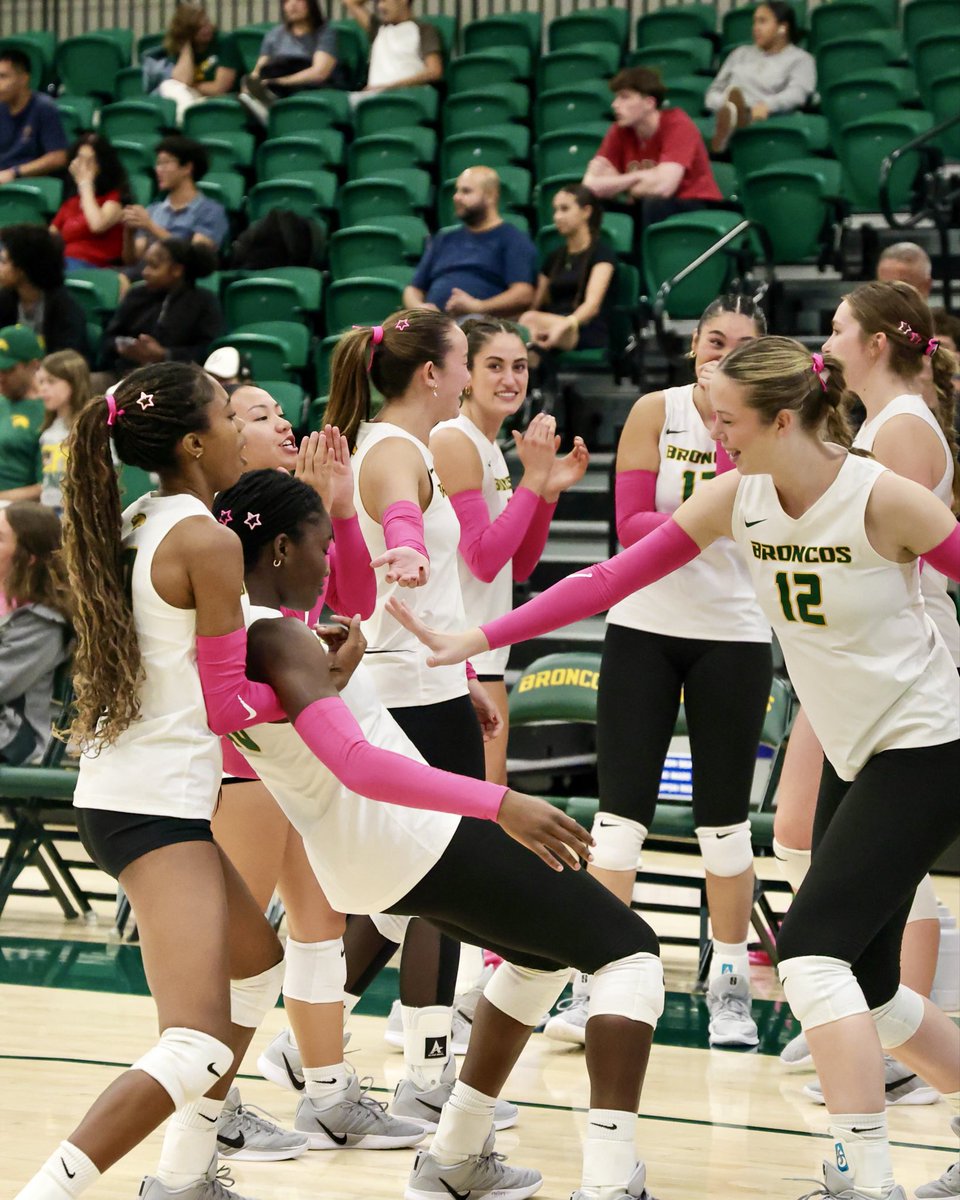 cppvolleyball's tweet photo. Dig Pink Dub 🎀

Broncos improve to 15-3 on the season and 7-1 in conference play with a three-set sweep over Cal State San Marcos!

Sarah Ybarra led the attack with 19 kills on .679 hitting, while Elle Walker added 16 kills and Paige Bowyer contributed 38 assists.

#WeAreCPP https://t.co/Lx0zAxXpyN