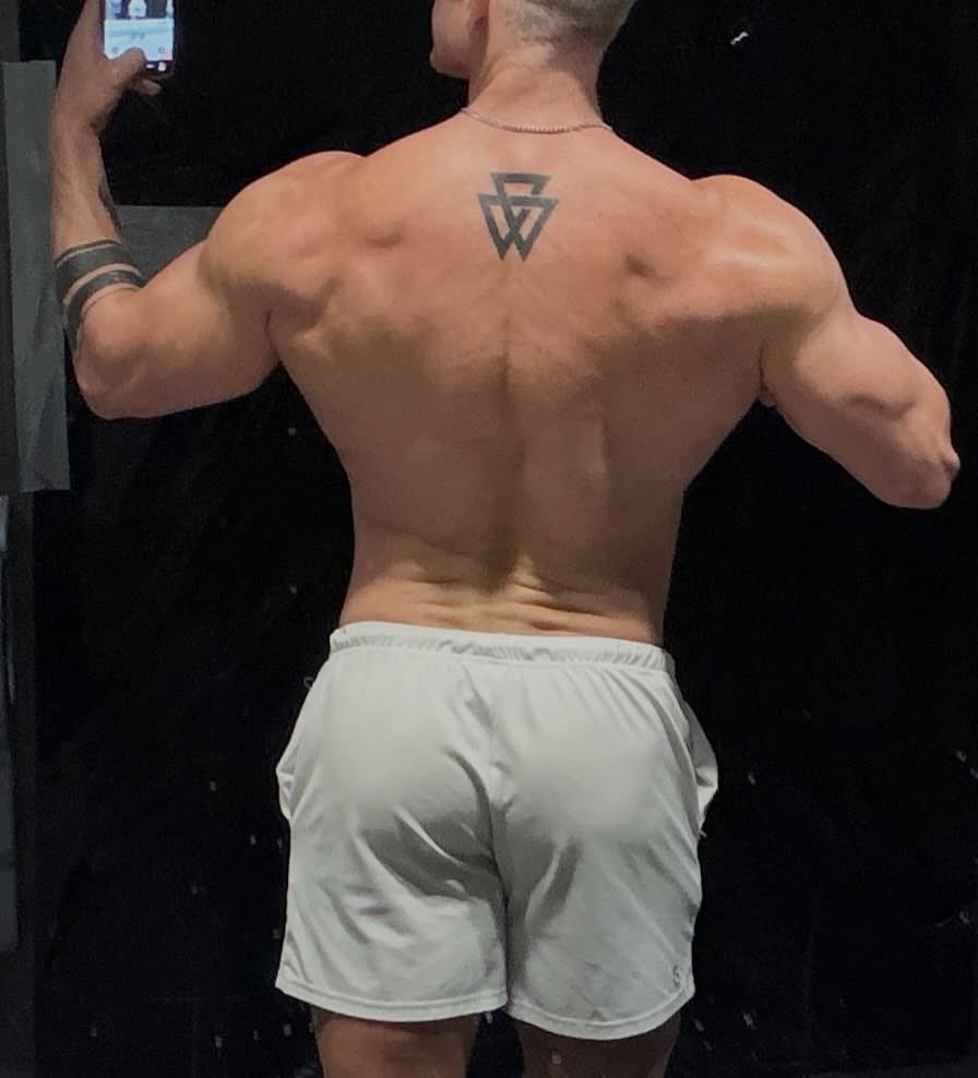 EricTurnerFit's tweet photo. What do you need baby? https://t.co/oguA6YV8dl