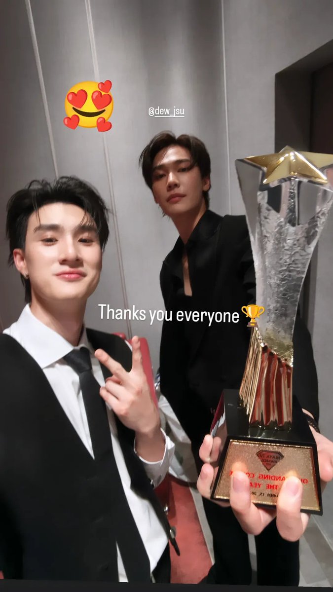 meepangg's tweet photo. ชั้นมีน้ำตากับสิ่งนี้🥹

day one                                          one day https://t.co/EhhHbOZu3O