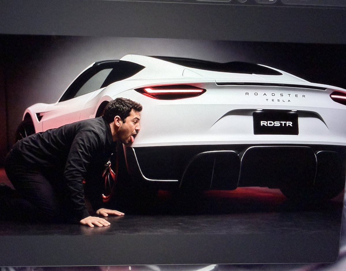 chrisayad0's tweet photo. tesla roadster u mean  Roadstaaarrr https://t.co/vaYyJZeBPc