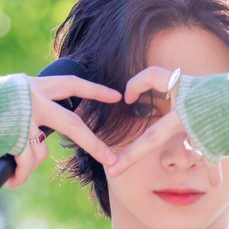 yukiiateez's tweet photo. Pois farei também! Qual foto eu tinha quando vocês me conheceram? https://t.co/7OPi6I4EwU