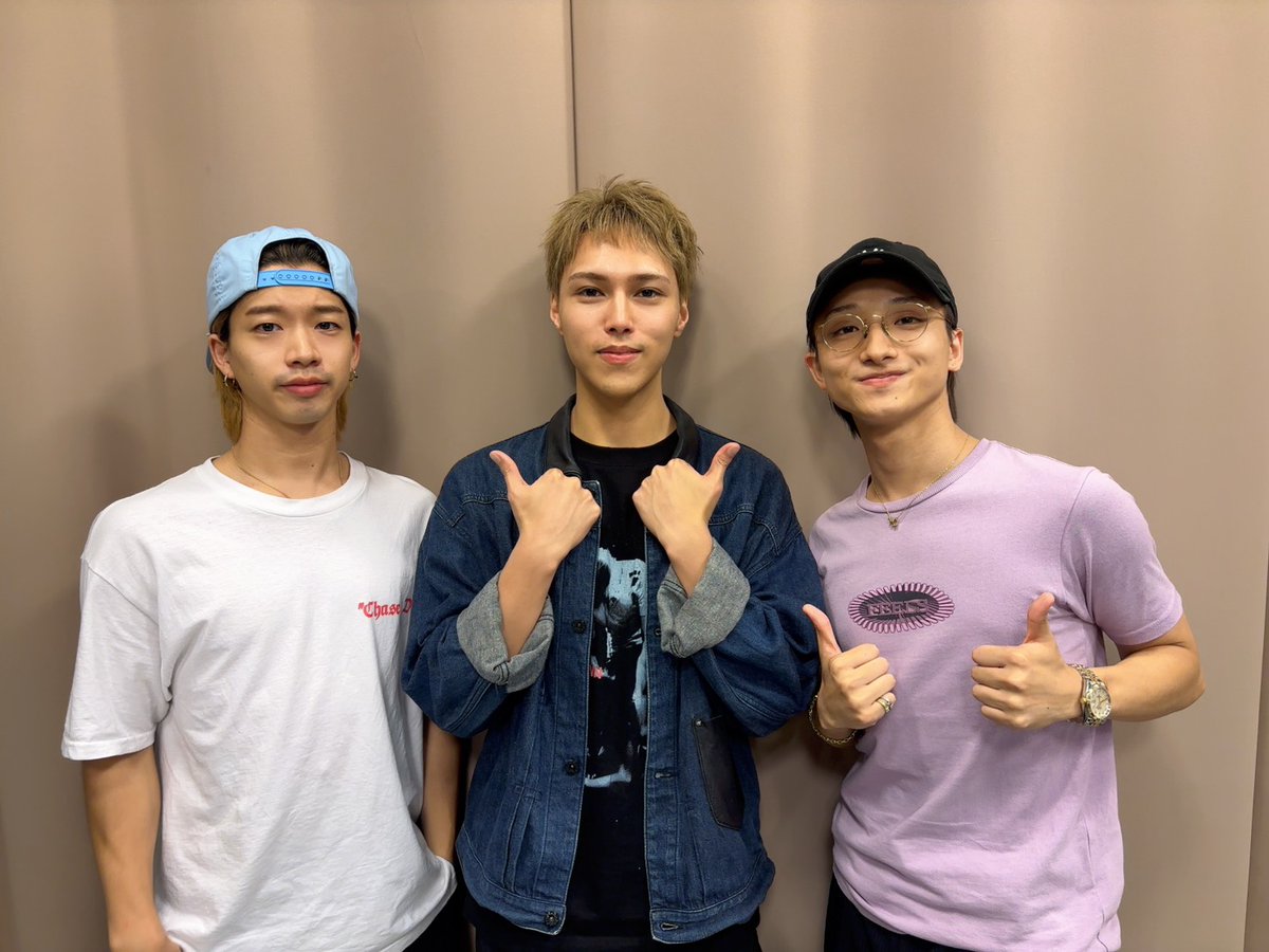 NoBUDDiiS_TFM's tweet photo. TOKYO FM 「No BUDDiiS」
明日も21:00から!!!

⭐️#KEVIN #FUMIYA #SHOOT がお届けします⭐️

📻明日の放送までに先週の放送をぜひ！👂
https://t.co/lDxVidlHX4

#TOKYOFM
#ノーバディーズ
#BUDDiiS @buddiis
#バディナー https://t.co/FwGO4EPT97