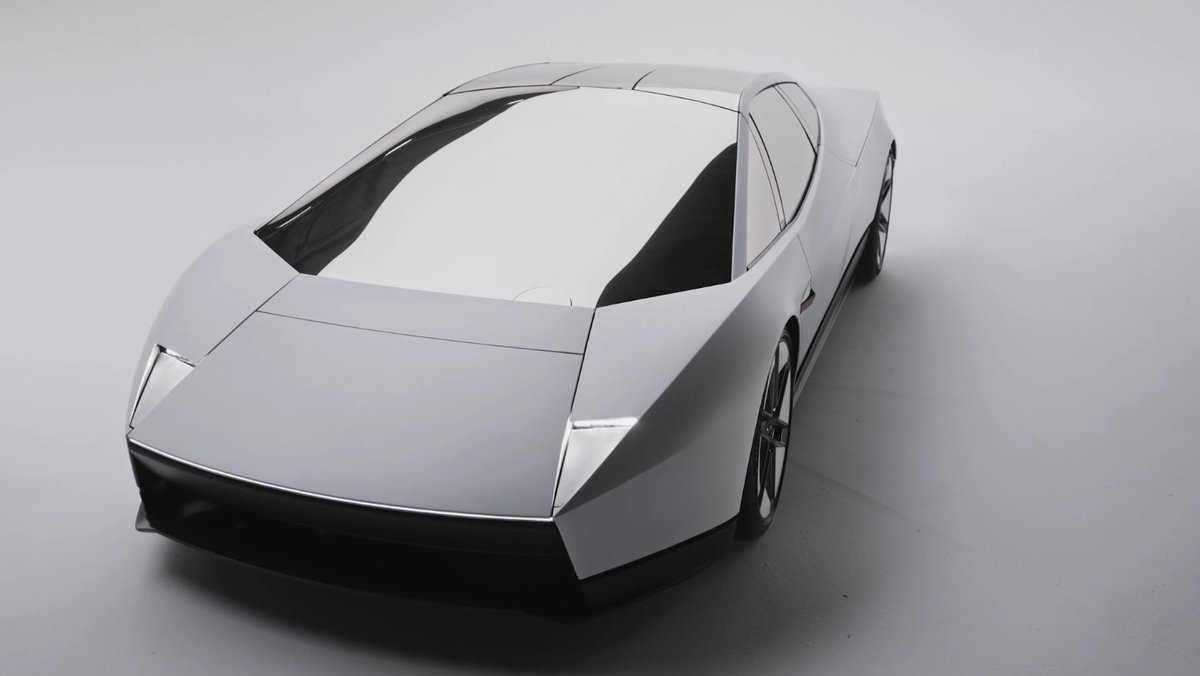 blktsla's tweet photo. I'm loving the tech in the new roadster but how did we get from this to that? It would have been way more impressive to do all of what was shown with the original design imo 🤦🏾‍♂️ https://t.co/e99YQHKdzd