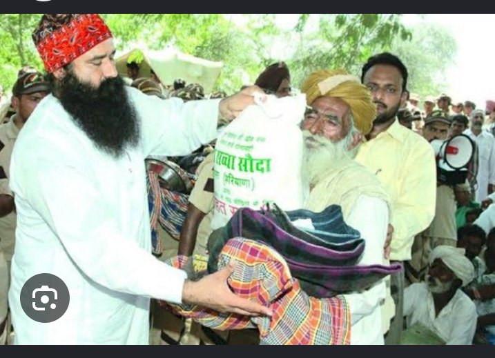 gur_saroy's tweet photo. Saint Gurmeet Ram Rahim ji द्वारा चलाया गया ऐसा सेवा का कार्य जो अनेक जरूरतमंद का पेट भरता है डेरा सच्चा सौदा के अनुयायियों द्वारा Food Bank बनाया गया है, जिसमें  जरूरतमंद लोगों की मदद करने भूखों तक भोजन पहुँचाने के उद्देश्य से खाद्य सामग्री जमा करते हैं।#FoodBank #WorldFoodDay https://t.co/bz1NWIldmA
