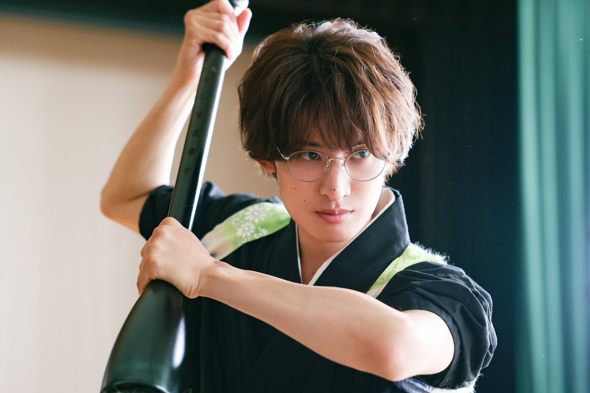 oricon's tweet photo. 向井康二、“情けないけど優しい”教師を好演🧡
はまり役と反響『いろはの恋は時代をかける』
https://t.co/rSuxJCjN4Z
⠀
不運体質で、予想外の事態が次々降りかかる…ちょっぴり不憫だけど誠実な生琉先生を、向井が繊細かつコミカルに演じている。 https://t.co/Nn9EdPs2CL