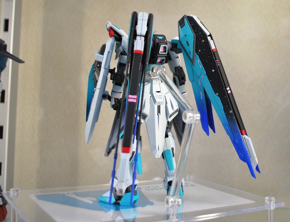 hobbygateatsugi's tweet photo. おはようございます！
本日も製作スペースやってます！
絶好の模型日和ですのでぜひご来店下さい。
夕方には入荷品もありますのでお買い物も是非。

写真は
フリーダムfeat.初音ミク（製作 キリッサ様）
HGですがディティール追加と描き込みで程良い粗密のバランスになってますね！
#ガンダムSEED https://t.co/3VCxCq7OcN