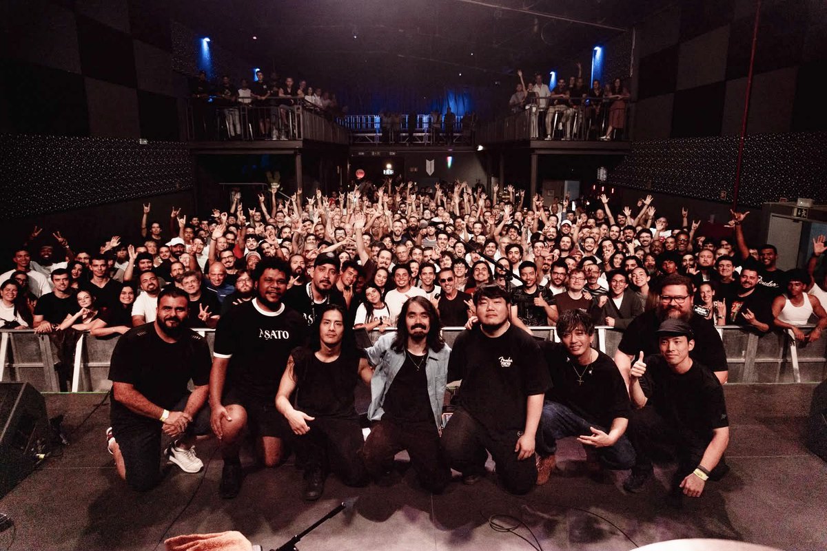 FuyuMusic's tweet photo. Mateus Asato ヨーロッパツアー完結🙌
また投稿やTikTok配信でも
振り返りますが
一先ず最高だった⭐️

Thanx Lisboa 🇵🇹⭐️🤟
Final show of the Europe Tour 
with Mateus Asato was also LIT🔥

#mateusasato
#lisboa 
#europe 
#tour https://t.co/SUiycinFdN