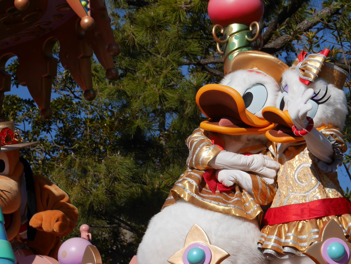 Kaa_disney111's tweet photo. 昔撮った写真たち📸
このときに戻ってほしい😢
今と比べて混んではいたけど、
その中にもたくさんの夢と幸せがあったと思うなぁ https://t.co/uV1JztGXl2