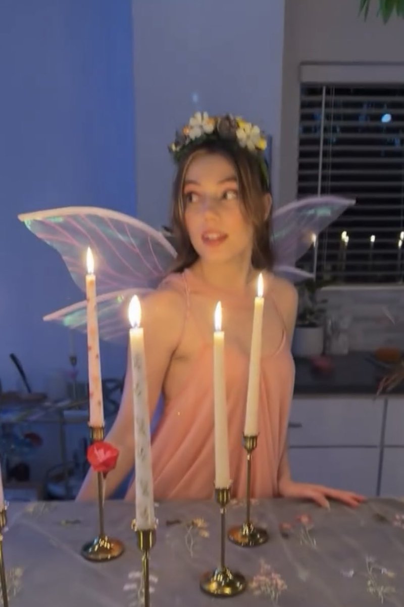 sunshinevandien's tweet photo. BEAUTIFUL FAIRY PRINCESS https://t.co/TA9VFAkjqE