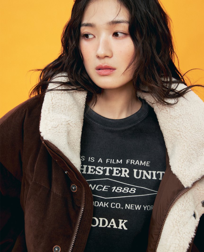 thealterego0's tweet photo. inlove with hyeyoon's freckles 💕 https://t.co/IOtrM1NUhV
