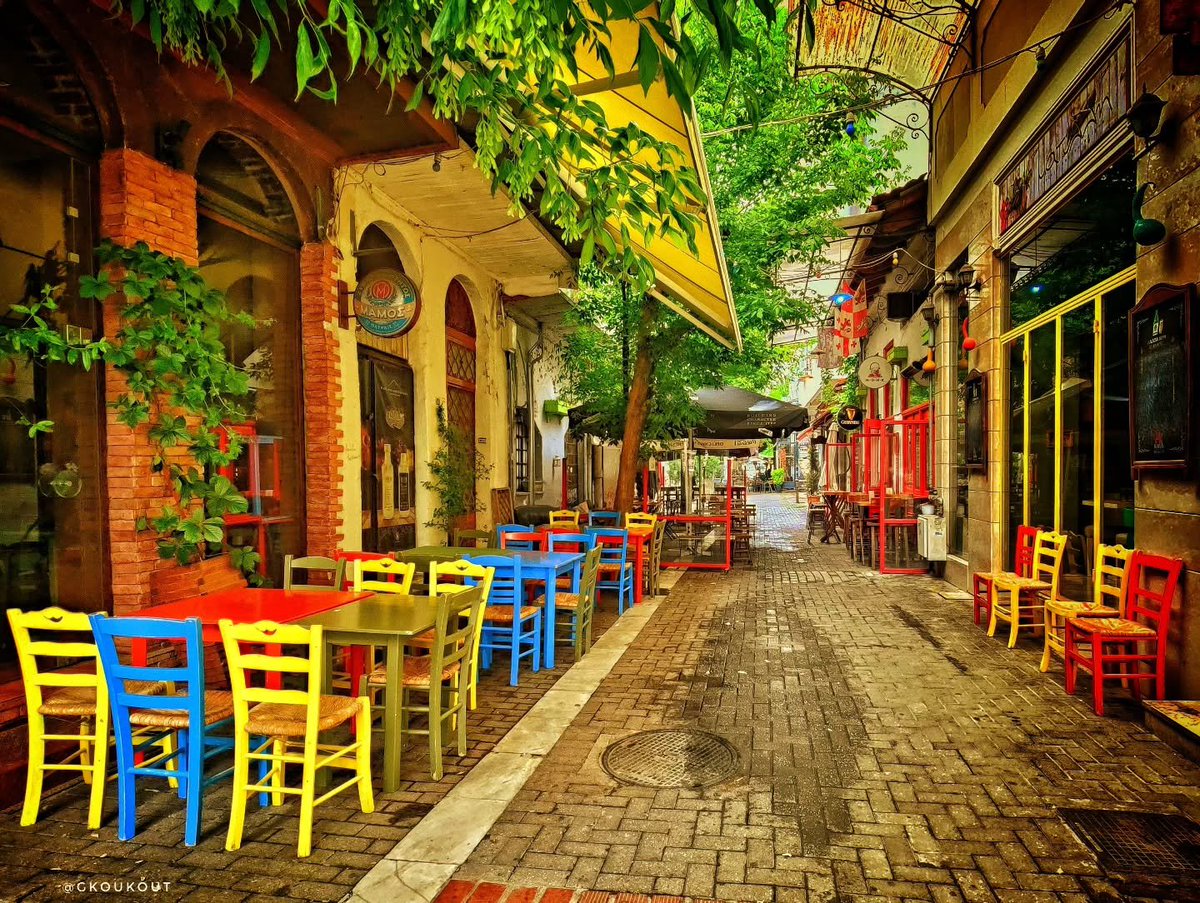 GreekPictures's tweet photo. Somewhere in #Larissa, happiness comes in every color. 🇬🇷
📷 @koukoutianos https://t.co/hFTbMqWsNo