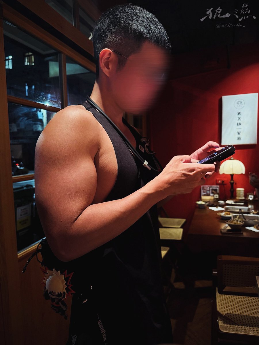 docthehotone's tweet photo. 💪🏽 https://t.co/S560eogL77