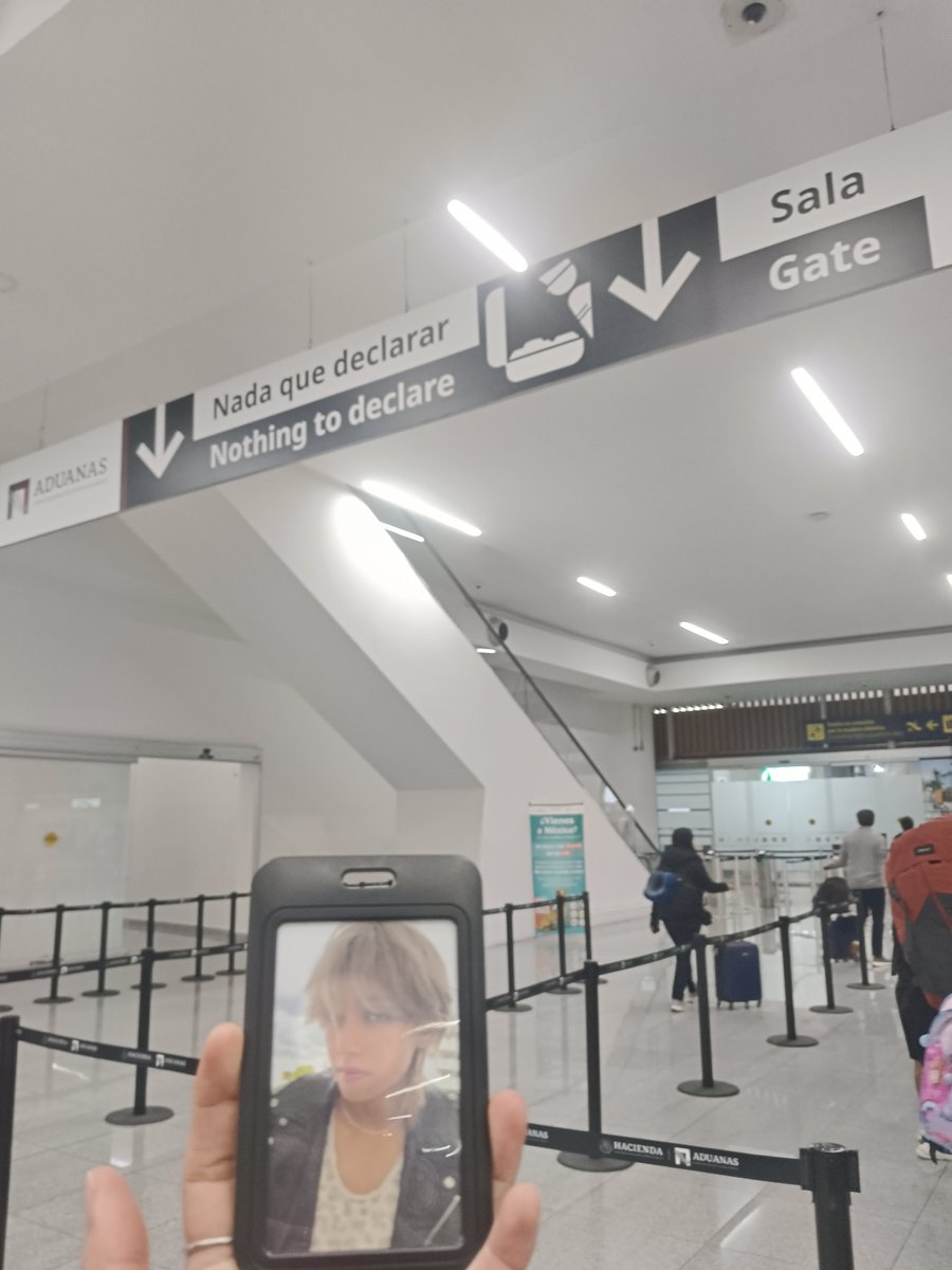 Berrysin_'s tweet photo. Regresamos a México 😭😭 https://t.co/ExQamIzmDl