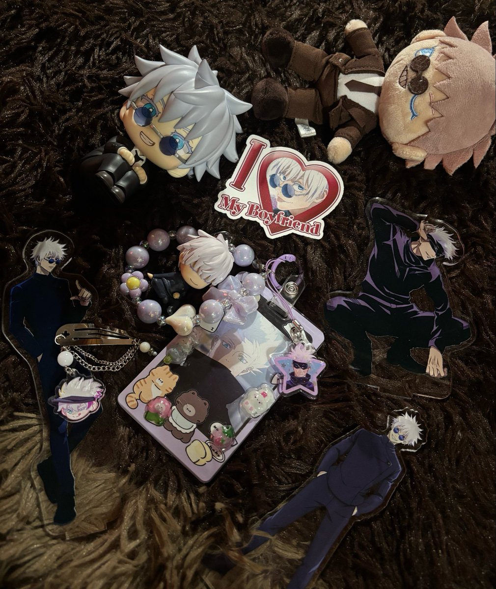 starlessatoru's tweet photo. the loot i’m dropping if you kill
me in a videogame https://t.co/4ATD3Wj1ke