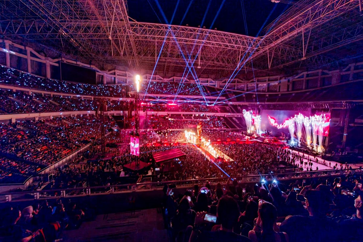 acme_lighting's tweet photo. On September 26-27, The Weeknd brought his After Hours Til Dawn Tour to #Jakarta International Stadium.
ACME was proud to be part of the spectacle, with 100 #AcmeAeco30IP moving profiles and 60 #AcmeHyperzone washbeam lights powering the show.
Special Thanks To: @ProductionsMata https://t.co/EB73BR3uzl