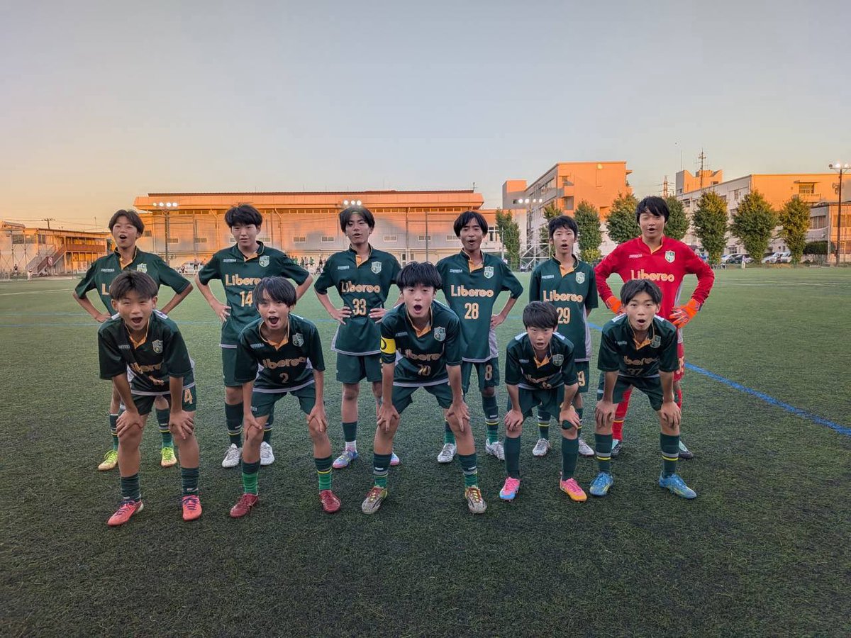FC89014229's tweet photo. U-13 U-13L
TOP
vs レイソルトーア
守備面では大分しぶとく食らいつく事が出来ていますので、そこから攻撃へ繋げる練習をして行きましょう。 https://t.co/NjTMNsf4yR