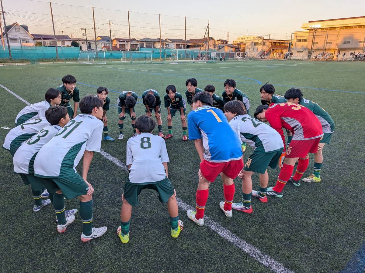FC89014229's tweet photo. U-13 U-13L
TOP
vs レイソルトーア
守備面では大分しぶとく食らいつく事が出来ていますので、そこから攻撃へ繋げる練習をして行きましょう。 https://t.co/NjTMNsf4yR