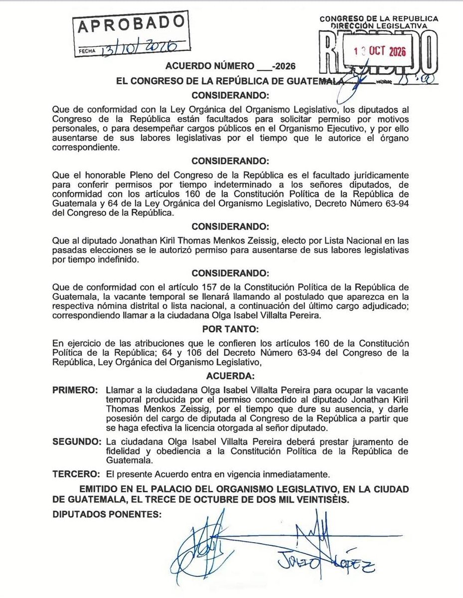 dsagastumev's tweet photo. 118 diputados que otorgaron un permiso ILEGAL a Jonathan Menkos para ejercer funciones como Ministro:

El artículo 160 de la CPRG establece que “Los diputados pueden desempeñar el cargo de ministro o funcionario de Estado o de cualquier otra entidad descentralizada o autónoma. En estos casos deberá concedérseles permiso por EL TIEMPO QUE DUREN EN SUS FUNCIONES EJECUTIVAS. En su ausencia temporal, se procederá de conformidad con el último párrafo del artículo 157.”.

El período como diputado de la DÉCIMA legislatura inició el 14 de enero de 2024 y termina el 14 de enero de 2028.

El período presidencial inicia el 14 de enero de 2024 y termina el 14 de enero de 2028.

Ni los diputados, ni los presidentes, ministros u otro funcionario, ejercerán funciones por tiempos INDEFINIDOS sino que todo cargo tiene una fecha de inicio y de  su finalización. 

El 13 de octubre de 2026, se aprobó un acuerdo con el voto favorable de 118 diputados en el que se indica en sus considerandos que “Que el diputado Jonathan Kiril Thomas Menkos Zeissig, electo por Lista Nacional en las pasadas elecciones se le autorizó permiso para ausentarse de sus labores legislativas por tiempo INDEFINIDO.”.

El señor Menkos no puede ausentarse por TIEMPO INDEFINIDO ya que la función como diputado termina el 14 de enero de 2028. 

Conclusión: la autorización está mal REDACTADA y por ende NO ES VÁLIDA!! No puede otorgarse una autorización indefinida cuando la ley marco no lo faculta de esa forma (tiempo que duren en sus funciones ejecutivas, como lo indica la CPRG). 

Sabiendo esto, el señor Arévalo juramentó a una persona que NO TIENE UN PERMISO LEGAL para ocupar el cargo como ministro de Finanzas públicas. 

TODO SIEMPRE lo hacen de forma ILEGAL!!