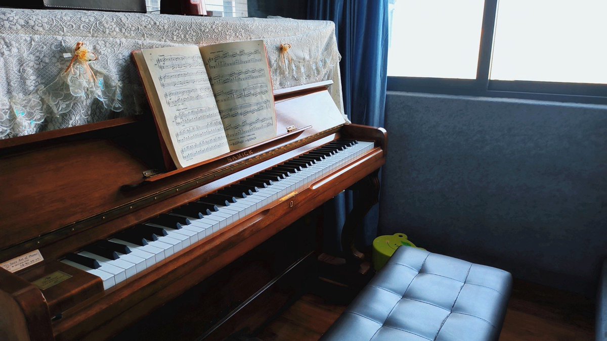 PenelopeOryicm's tweet photo. 弦杜乩绷の音色が、静寂の空間に響き渡る。この瞬間だけが、心を解き放つ。 https://t.co/zbxeeb8kks