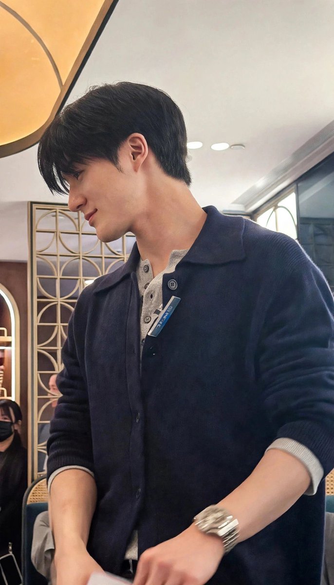 nominlcve's tweet photo. HUSBAND MATERIAL BGT DAH BELIOOOO TUHAN GANTENG SEKALI LEE JENO INI PAPAHHHHH 😭😭😭😭 EMG MANTEP GITU YAKKK https://t.co/DB3BXoxUEq