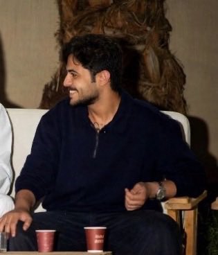 2ojao's tweet photo. مررررره Beautiful🖤 https://t.co/mP2gVbdTcd