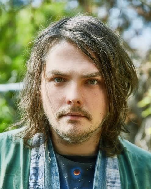 Ghost_Gore's tweet photo. I feel like we don't talk about this era of Gerard enough and it makes a little sad https://t.co/ew3PFwKYQZ